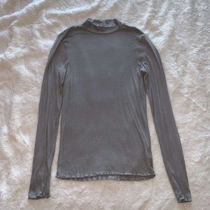 Gray American Eagle mock neck long sleeve tee